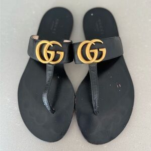 GUCCI black sandals. Size 7 (37)
